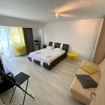 New Green Apartment Studio 1 Bukarest Kültér fotó