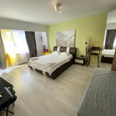 New Green Apartment Studio 1 Bukarest Kültér fotó