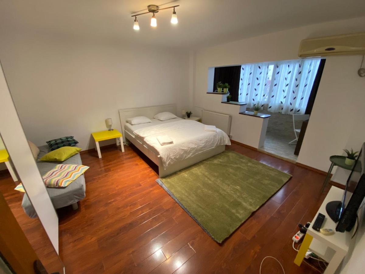 New Green Apartment Studio 1 Bukarest Kültér fotó